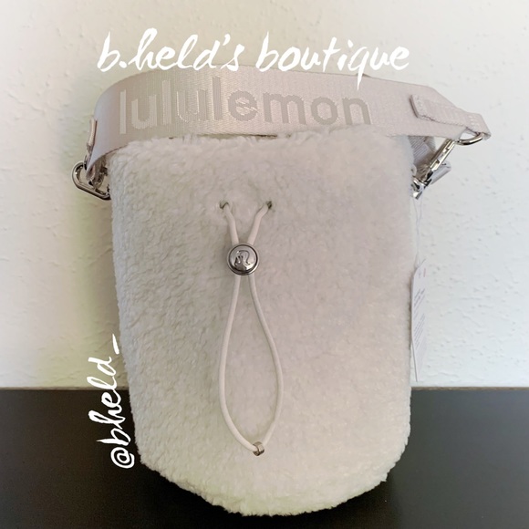 🌨️🤍 lululemon Snow White Crossbody Bucket Bag & EBB *Fleece Bundle New NWT - Picture 3 of 17